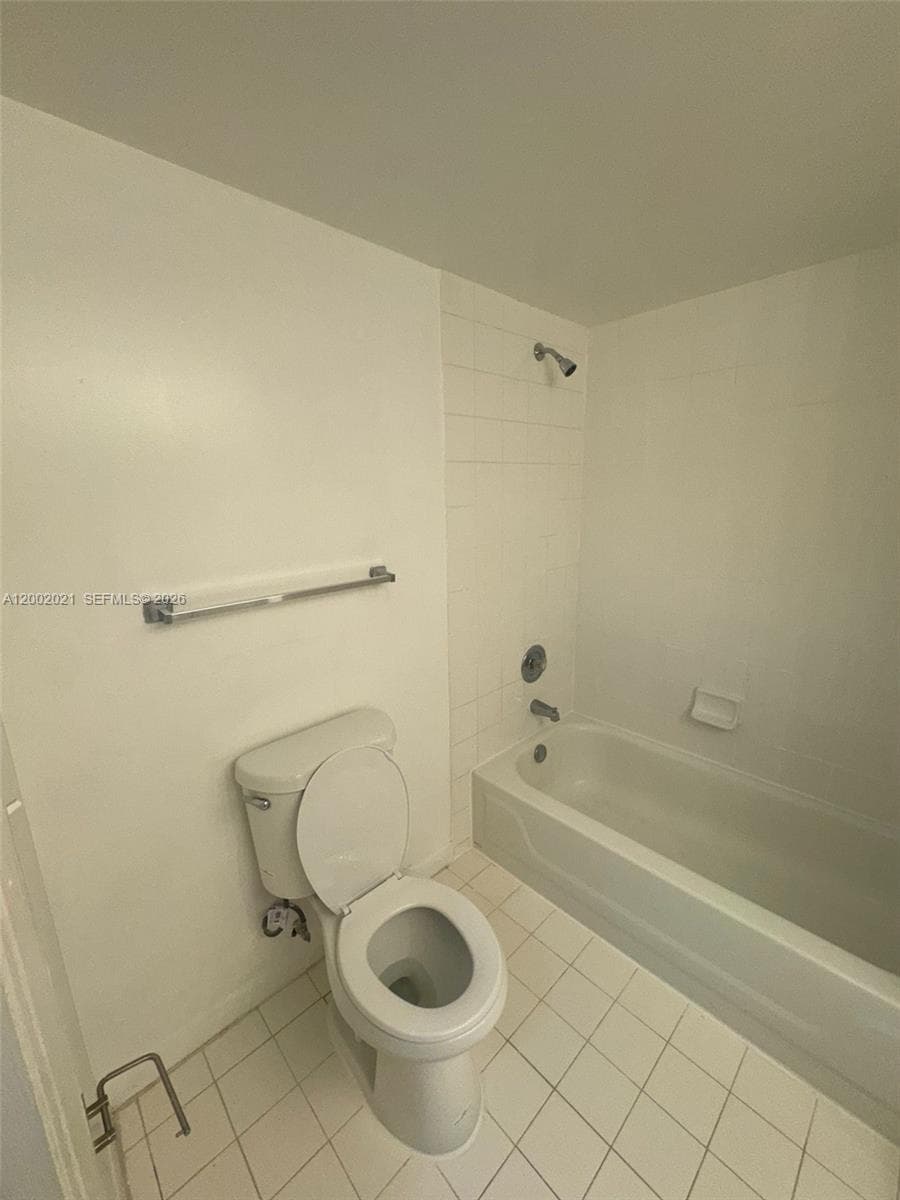 111 Yacht Club Way 107 photo 19