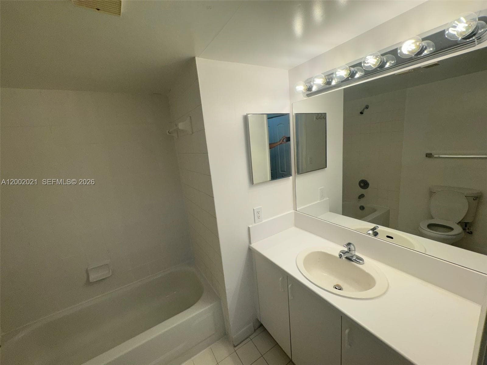 111 Yacht Club Way 107 photo 21