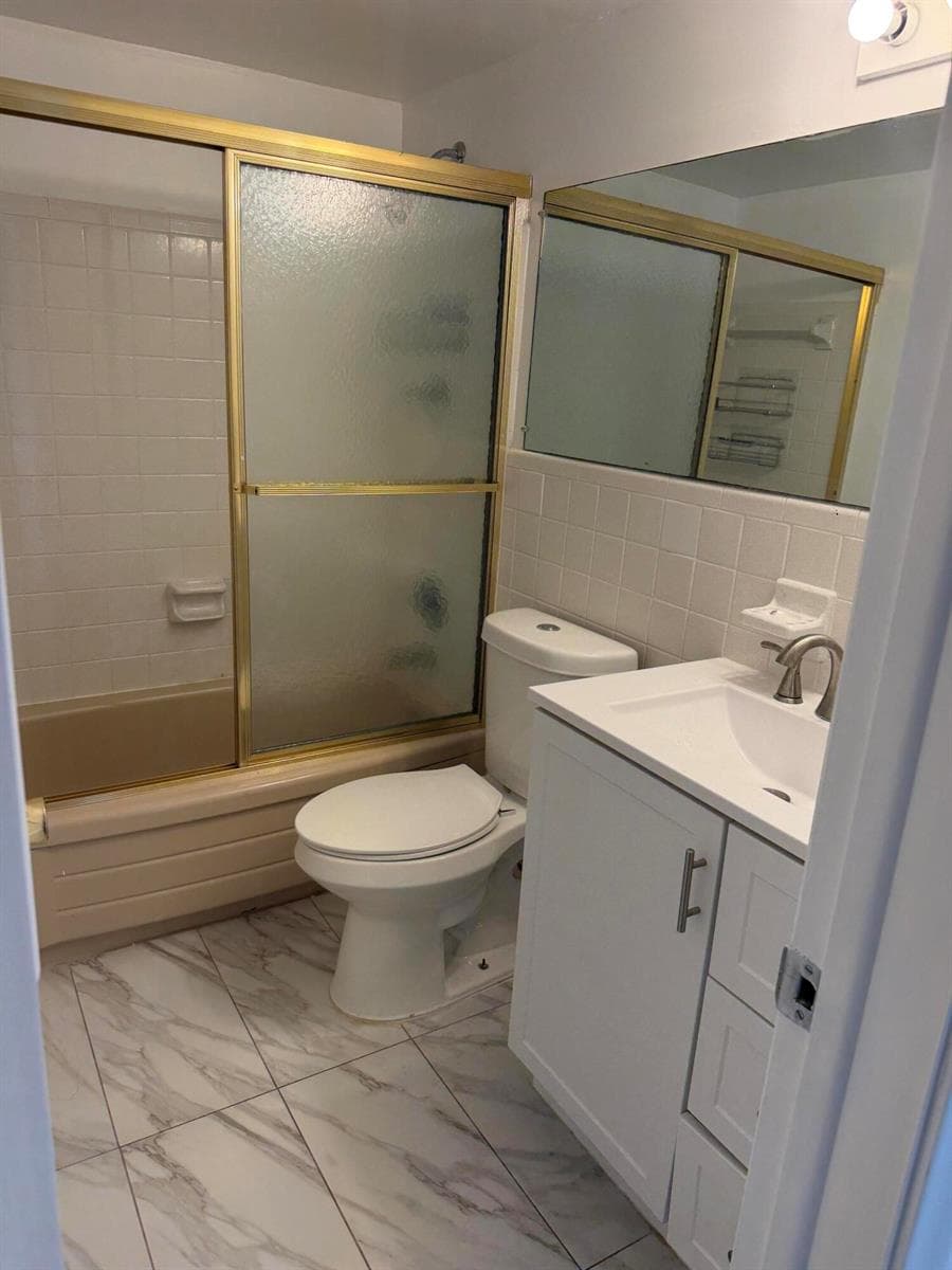 1100 Pine Drive 102 photo 10