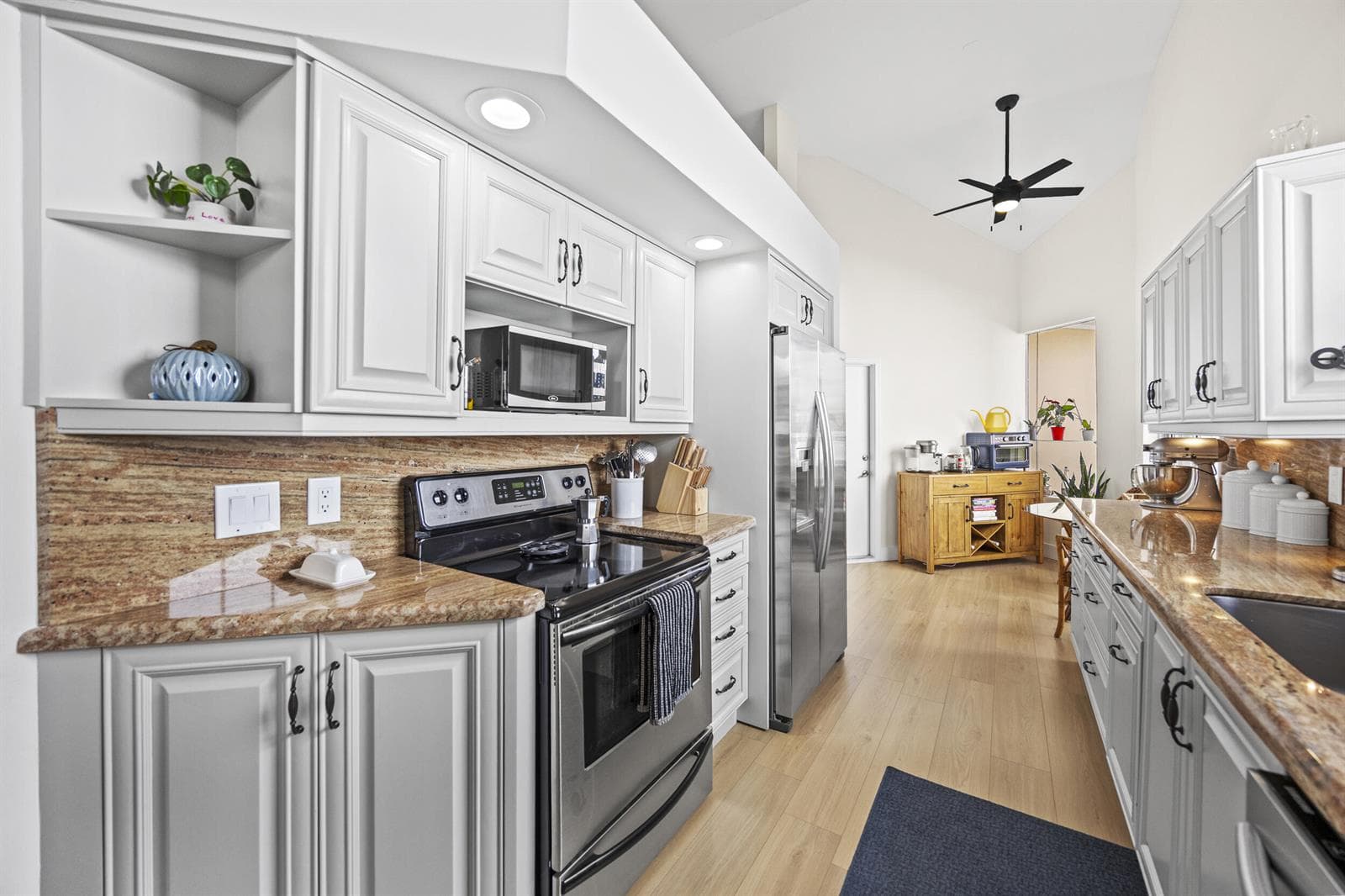 7780 Travelers Tree Drive photo 13