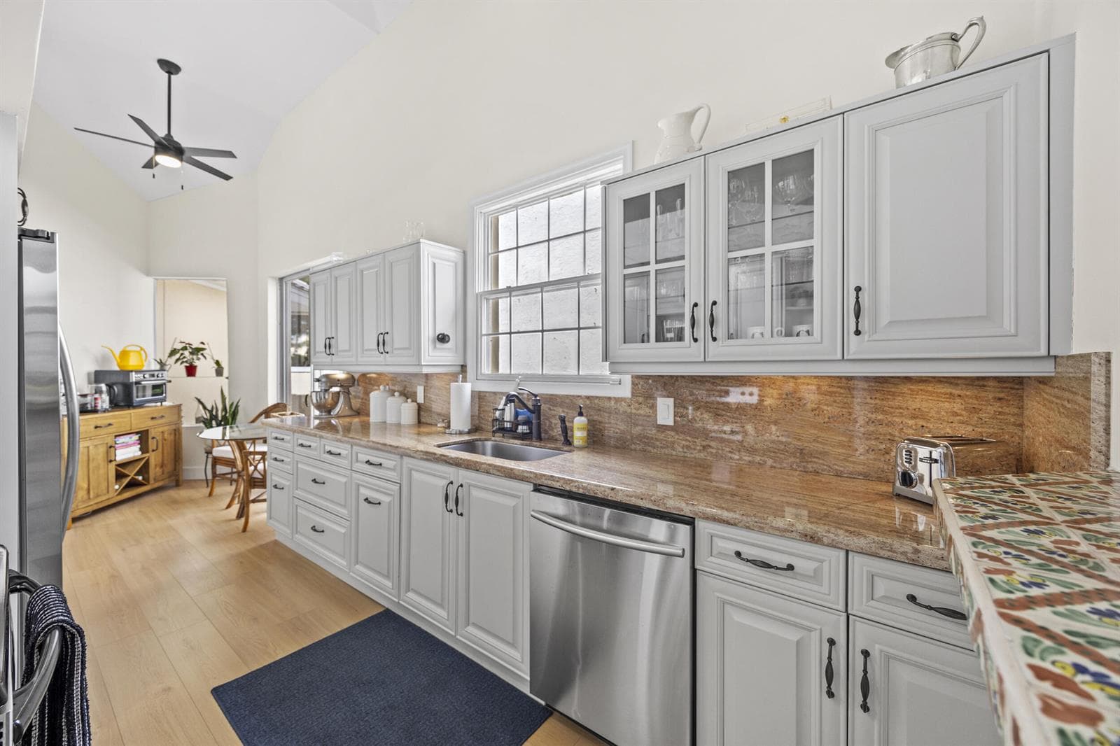 7780 Travelers Tree Drive photo 12