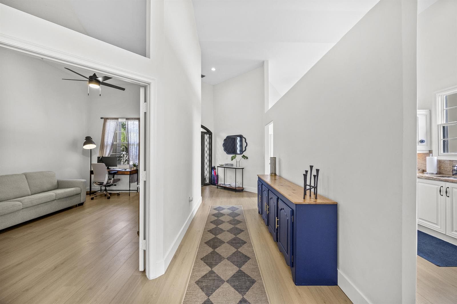 7780 Travelers Tree Drive photo 8