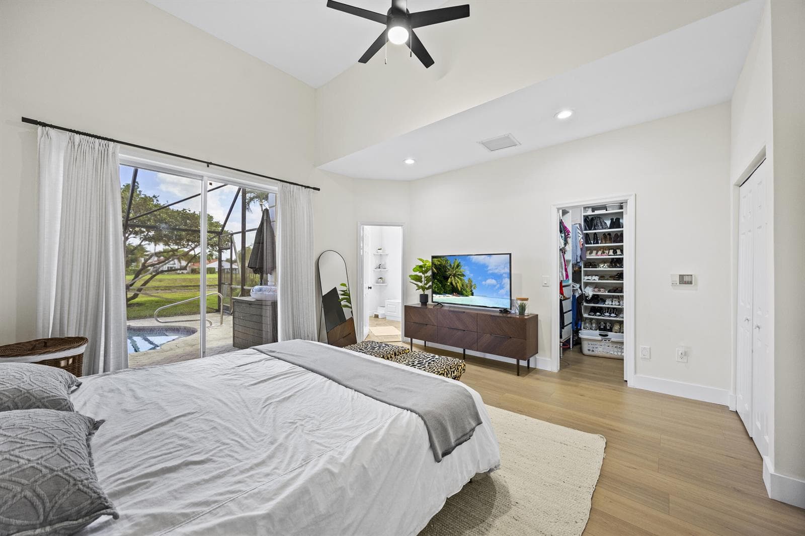 7780 Travelers Tree Drive photo 25