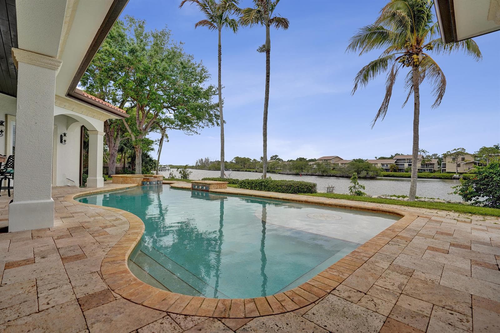 18669 SE Palm Island Lane photo 3