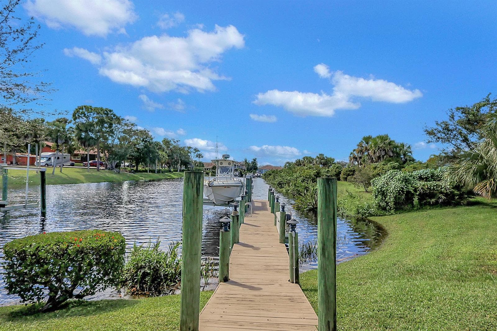 7186 SW Quiet River Court 2