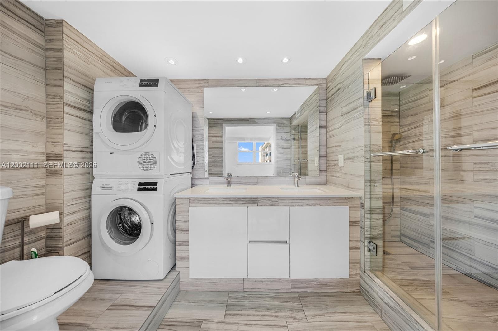 465 Ocean Dr 906 photo 22