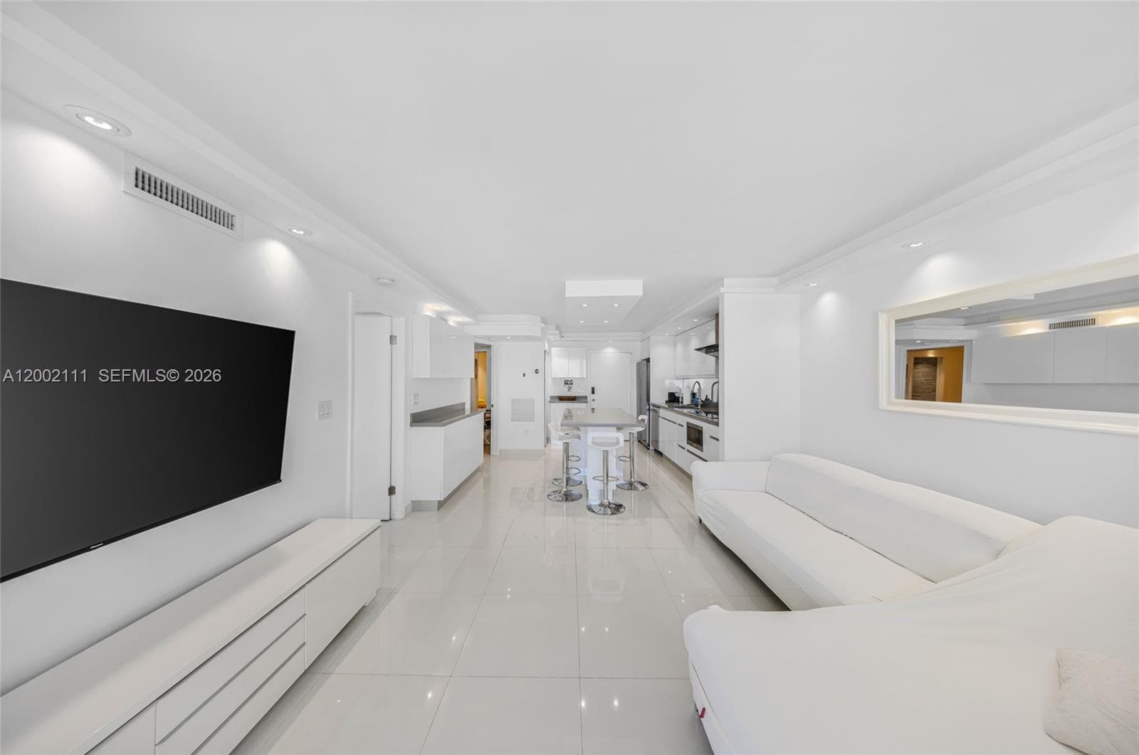 465 Ocean Dr 906 photo 10