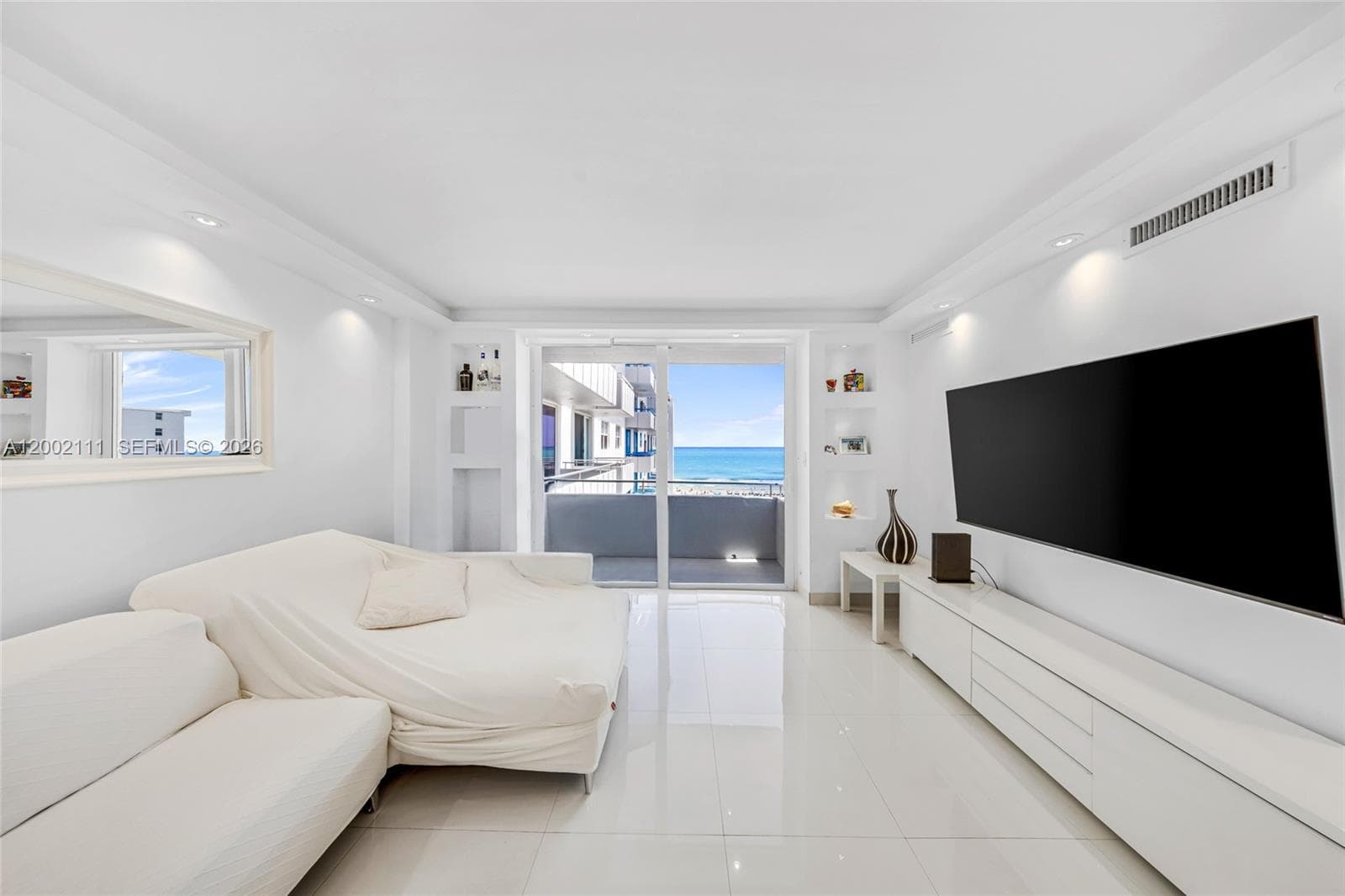 465 Ocean Dr 906 photo 15