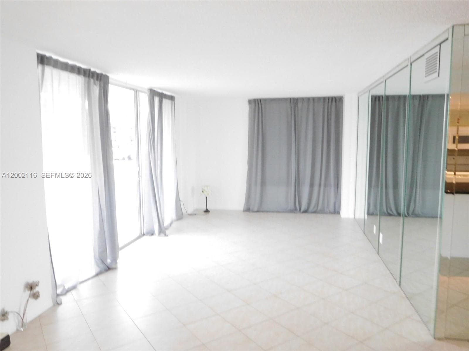 3800 S Ocean Dr 305 photo 2