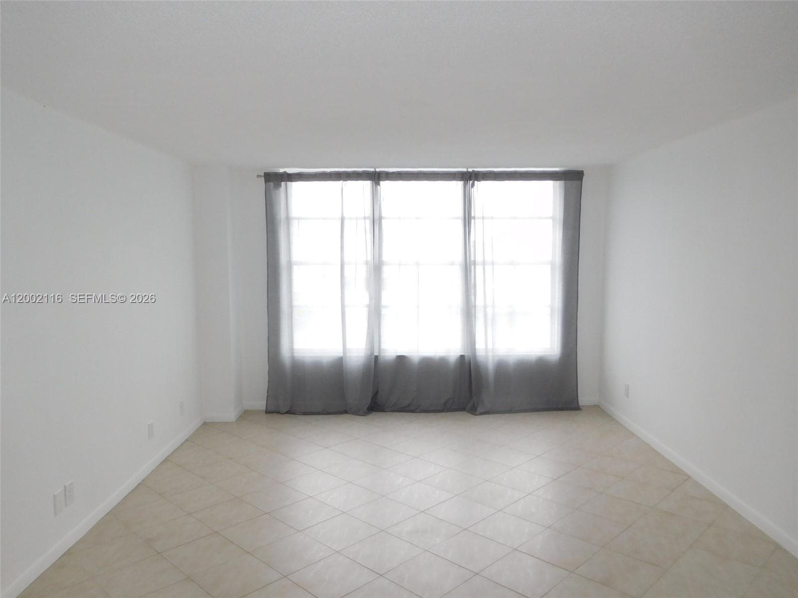 3800 S Ocean Dr 305 photo 6