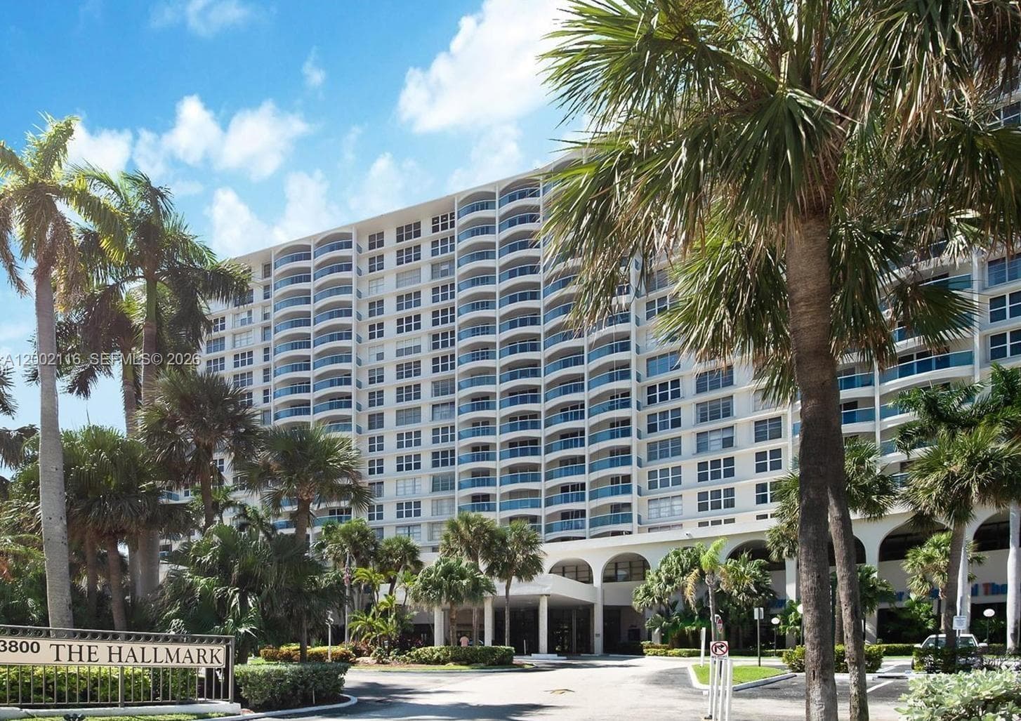 3800 S Ocean Dr 305 photo 1
