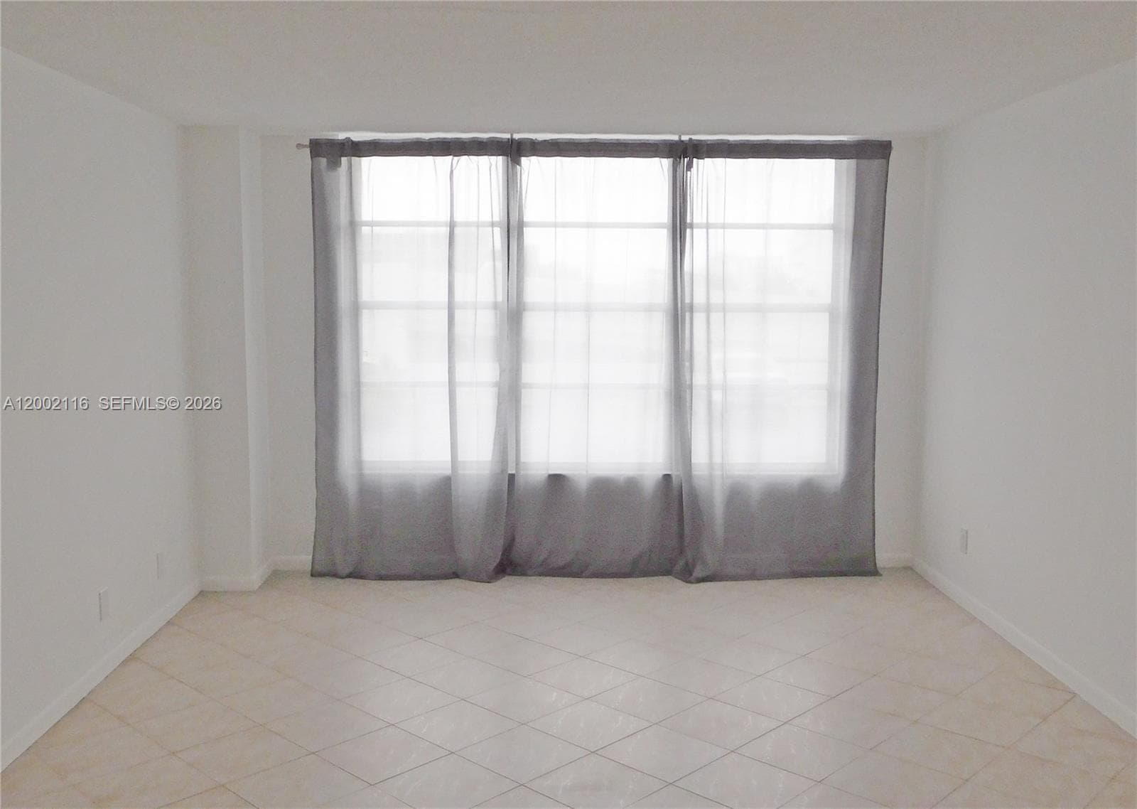 3800 Ocean Dr 305 photo 8