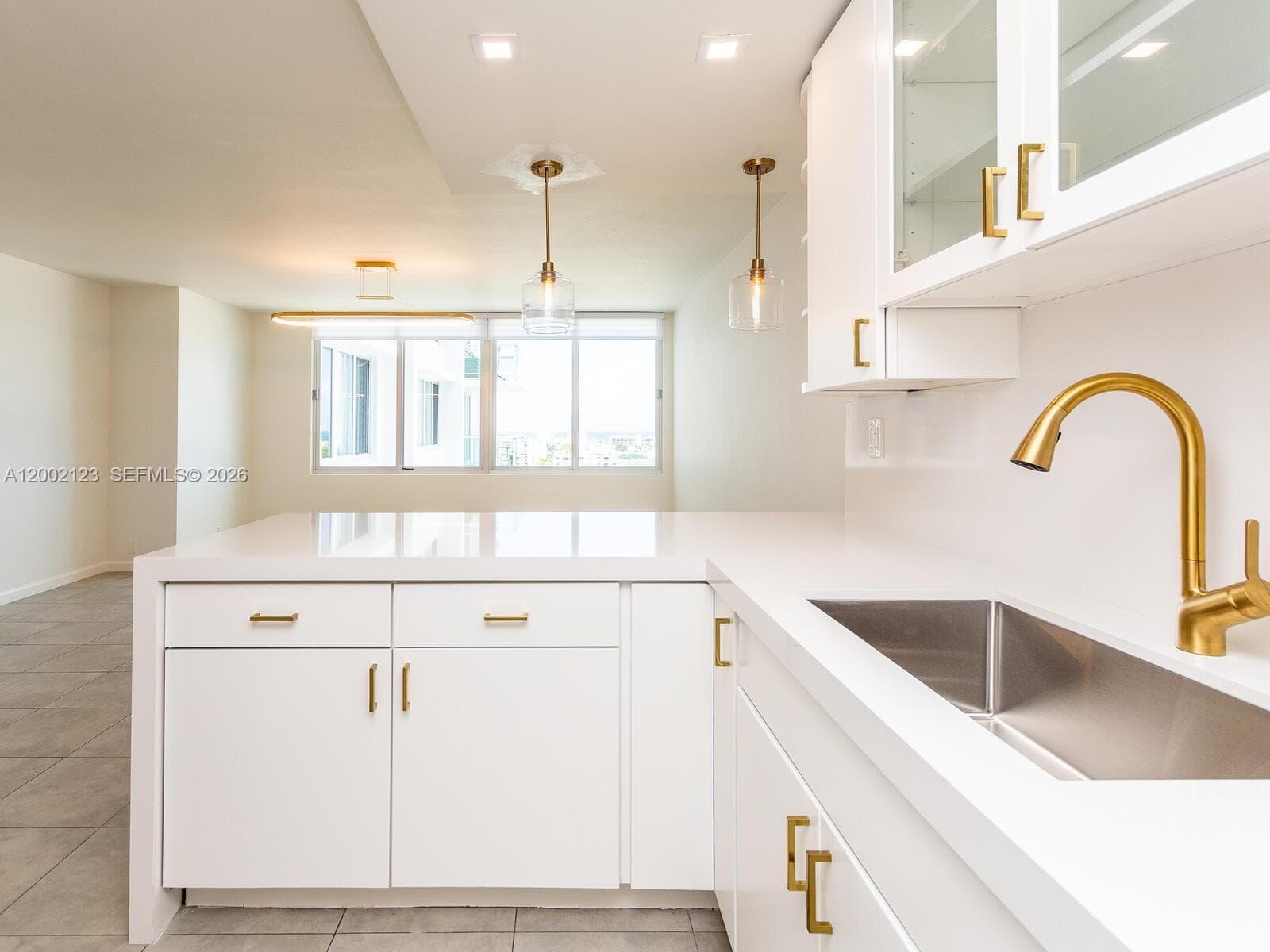 1000 West Ave 1432 photo 5