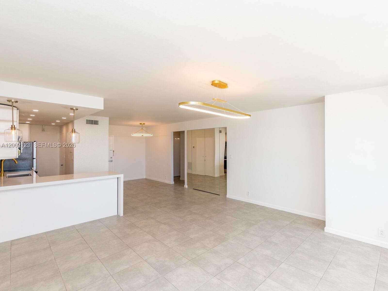 1000 West Ave 1432 photo 9