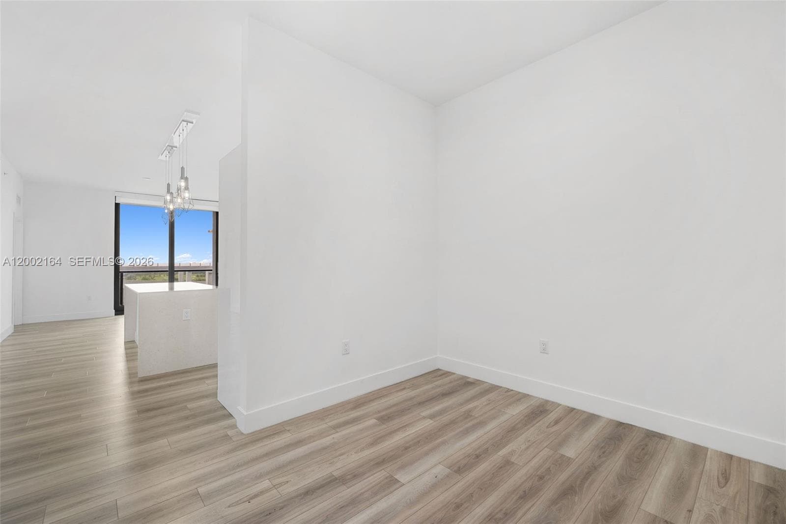 101 Diplomat Pkwy 605 photo 7