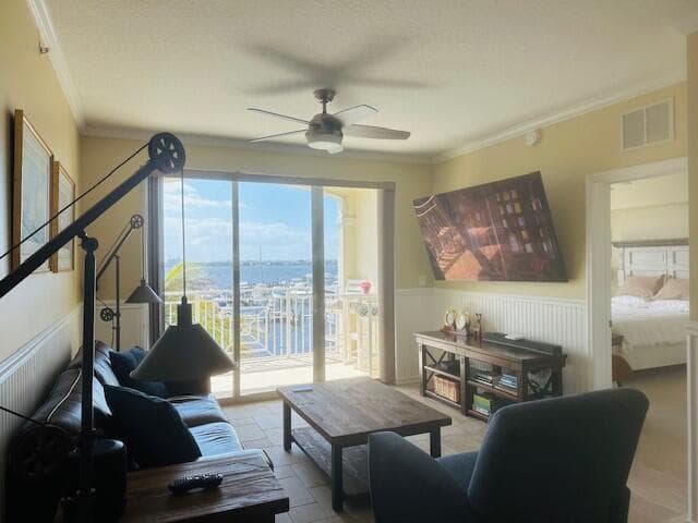 975 NW Flagler Avenue 403 photo 3