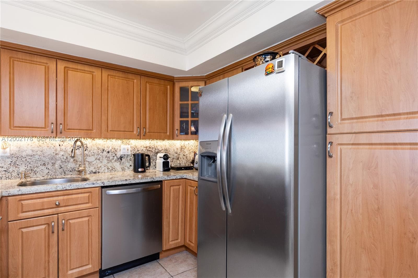 2030 Ocean Dr 1803 photo 12