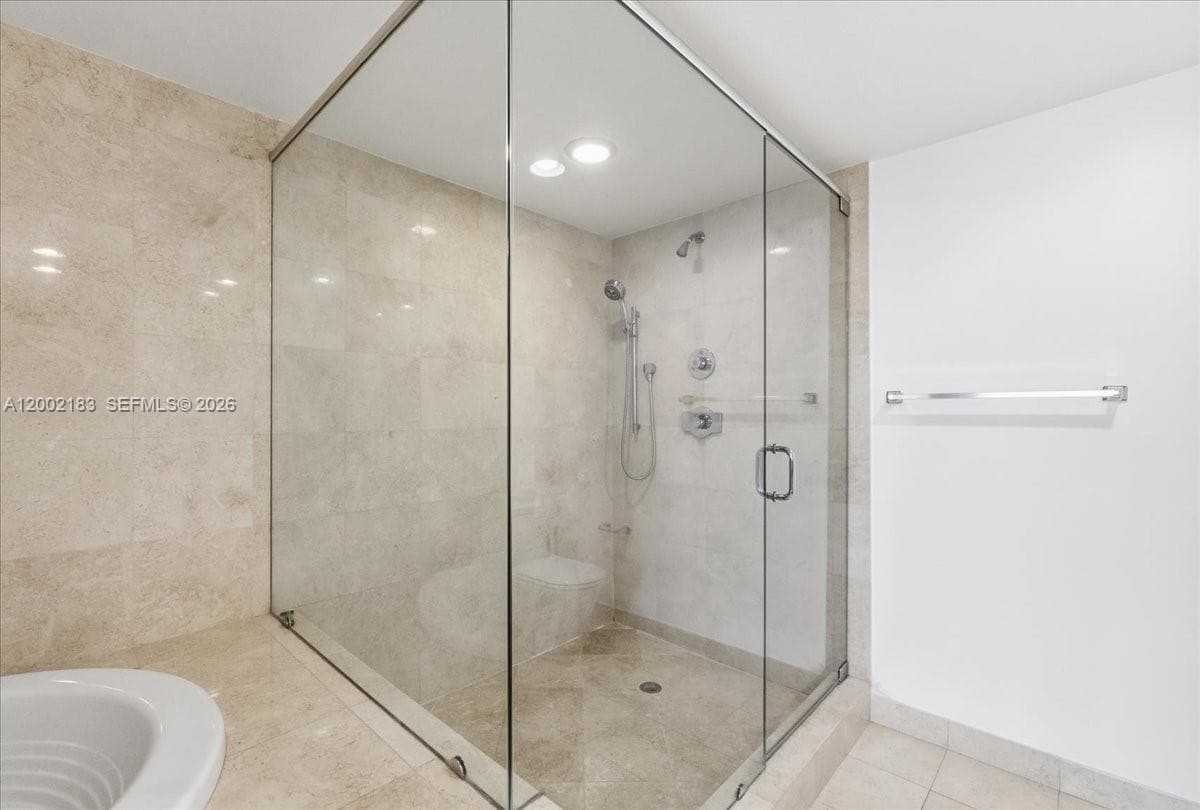 17201 Collins Ave 1107 photo 23