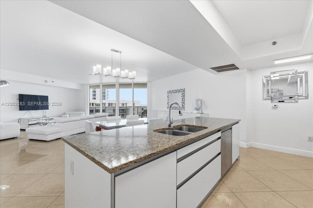 17201 Collins Ave 1107 photo 12