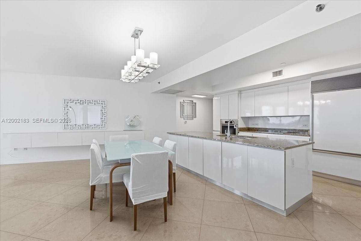 17201 Collins Ave 1107 photo 10