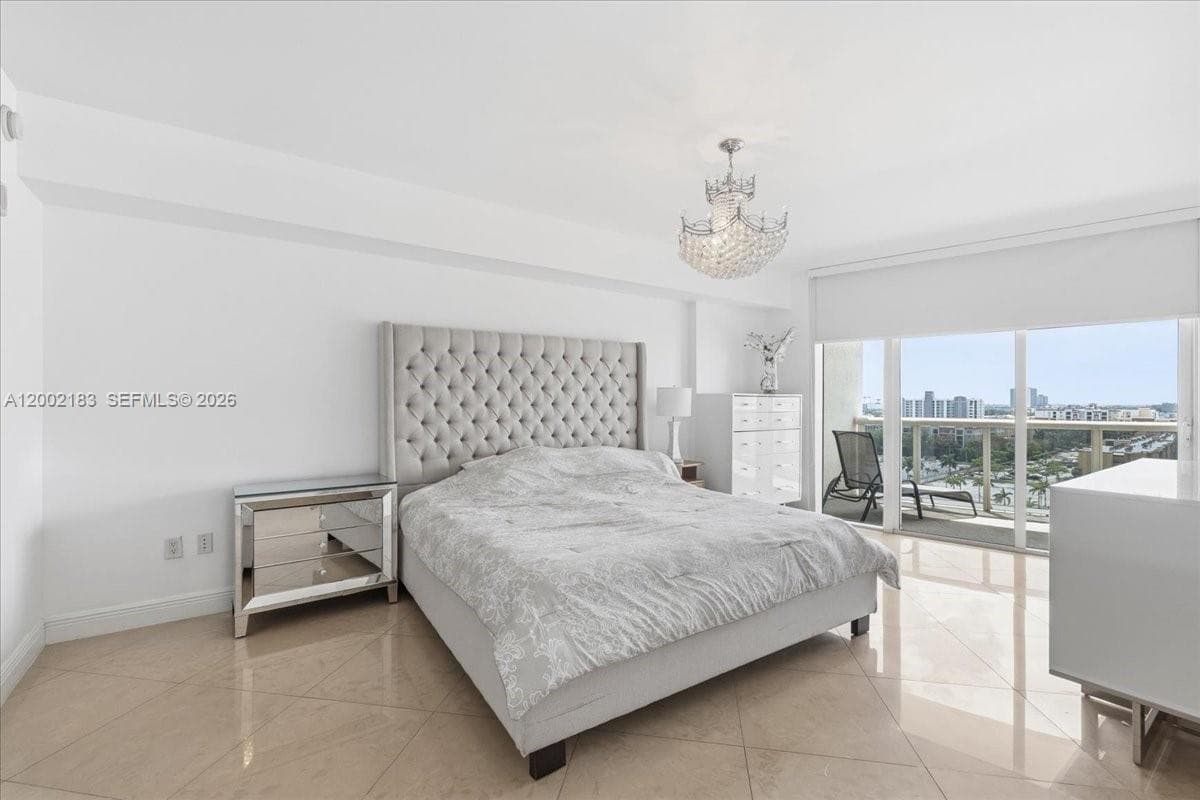 17201 Collins Ave 1107 photo 18