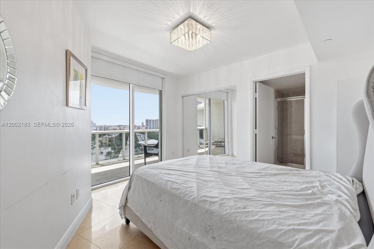 17201 Collins Ave 1107 photo 15