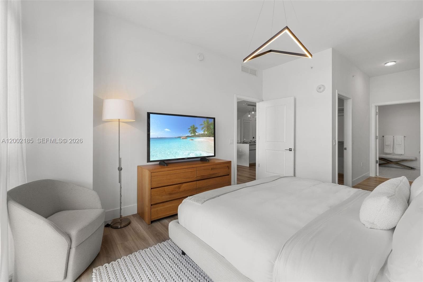 101 Diplomat Pkwy 908 photo 25