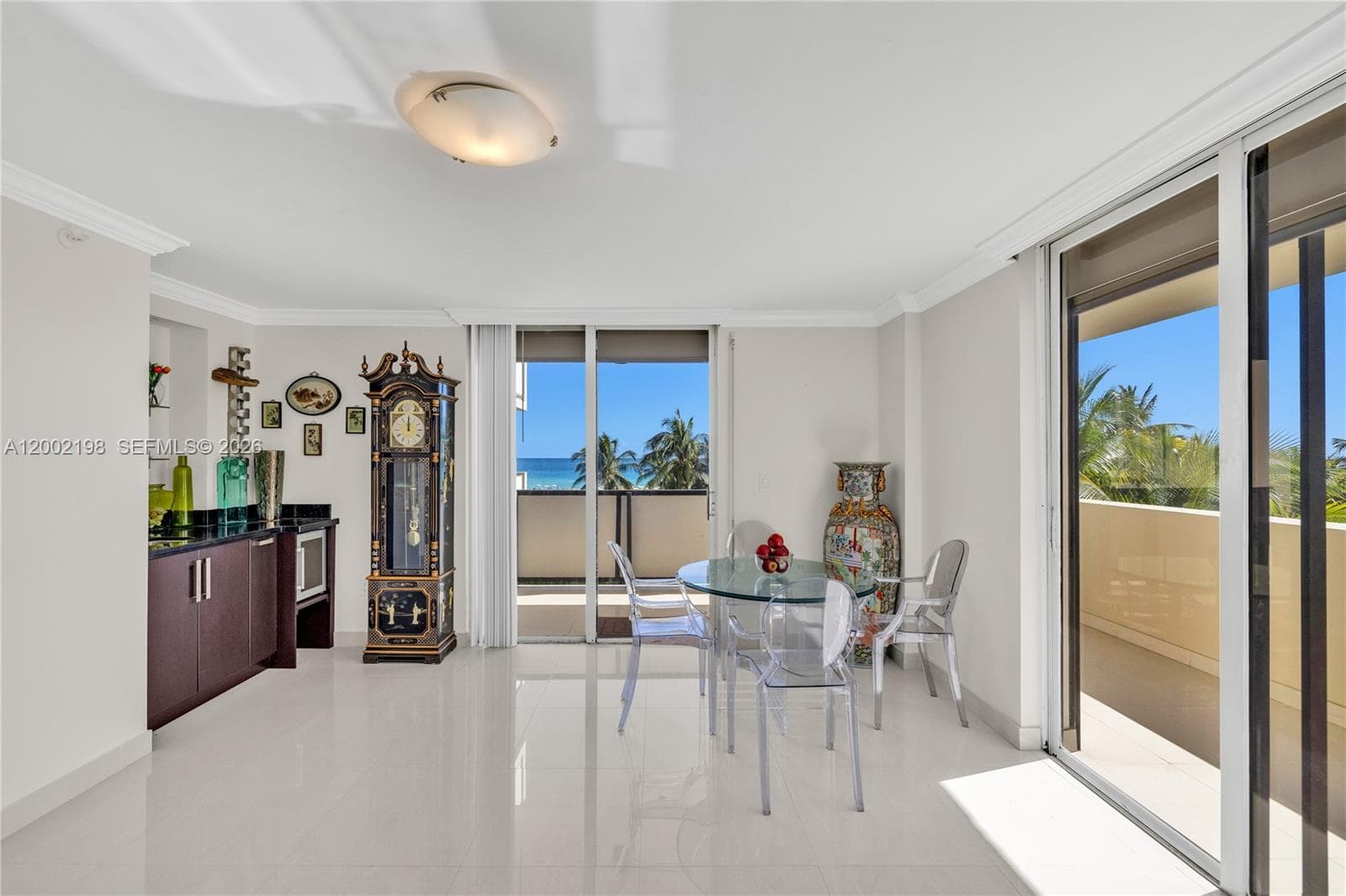 1623 Collins Ave 418 photo 4