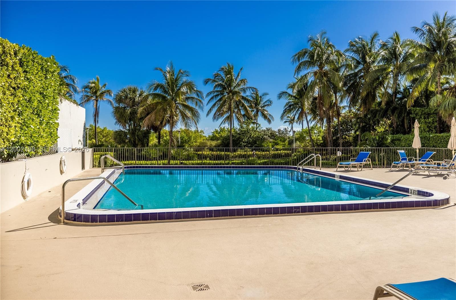 1623 Collins Ave 418 photo 25