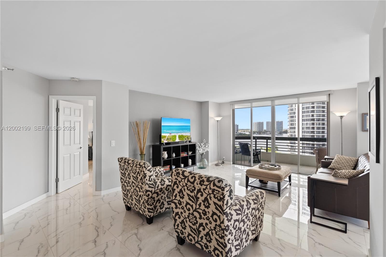 3500 Mystic Pointe Dr 1403 photo 7