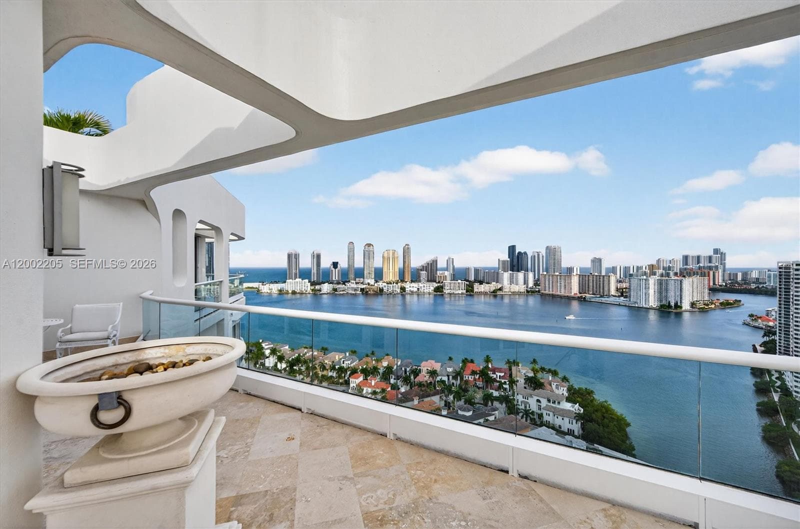 7000 Island Blvd PH-02 photo 5