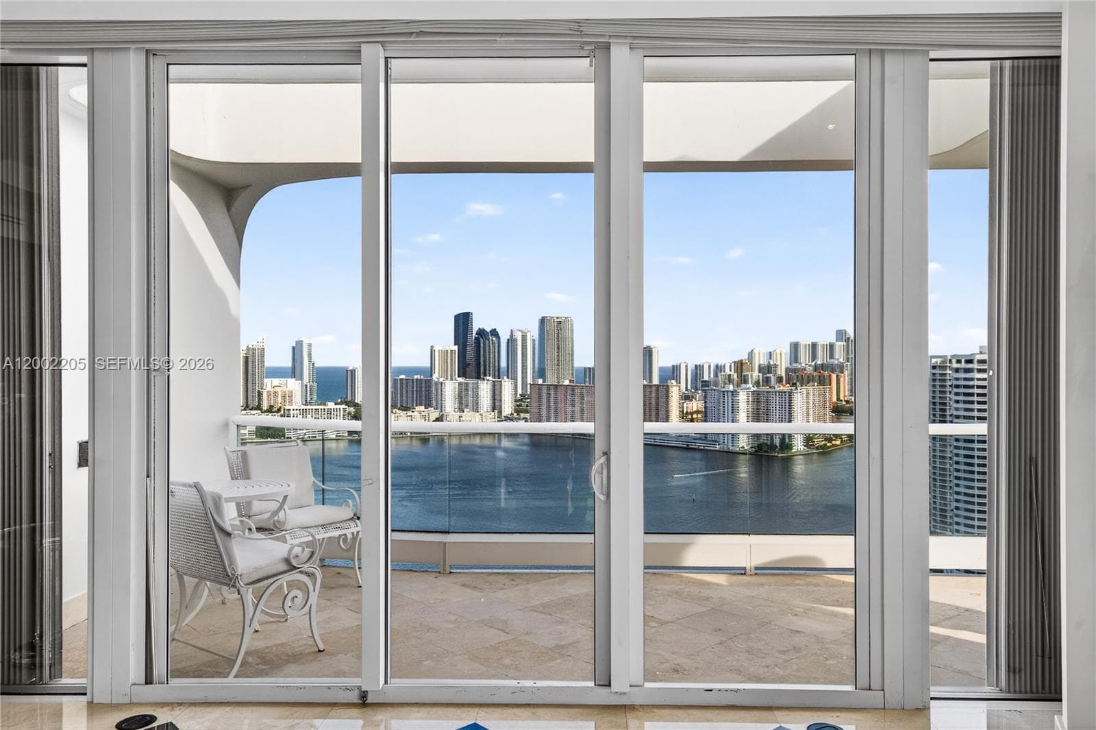 7000 Island Blvd PH-02 photo 21