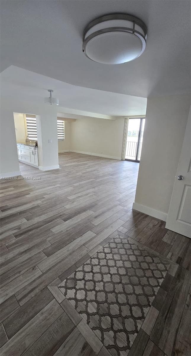 18151 31ST CT 217 photo 7