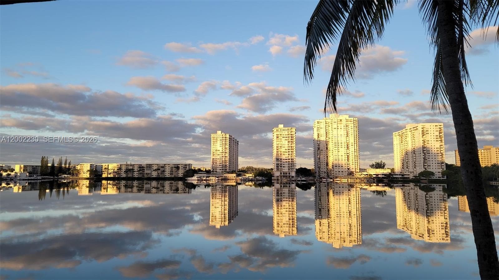 18151 31ST CT 217 photo 1