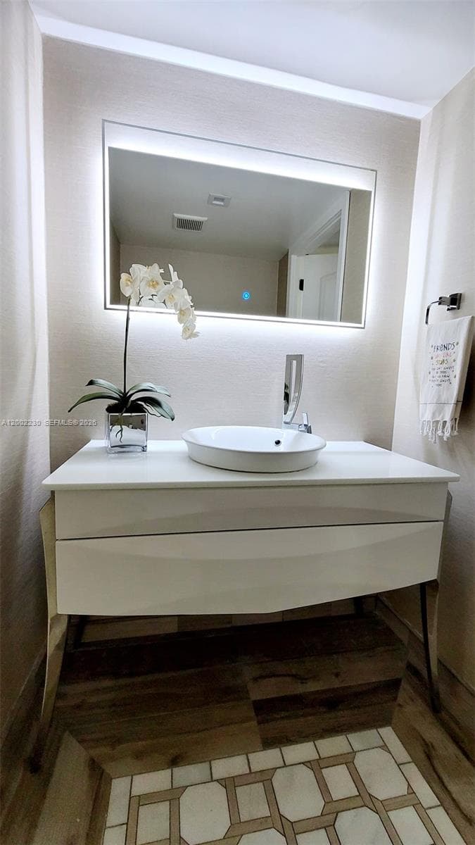 18151 31ST CT 217 photo 9