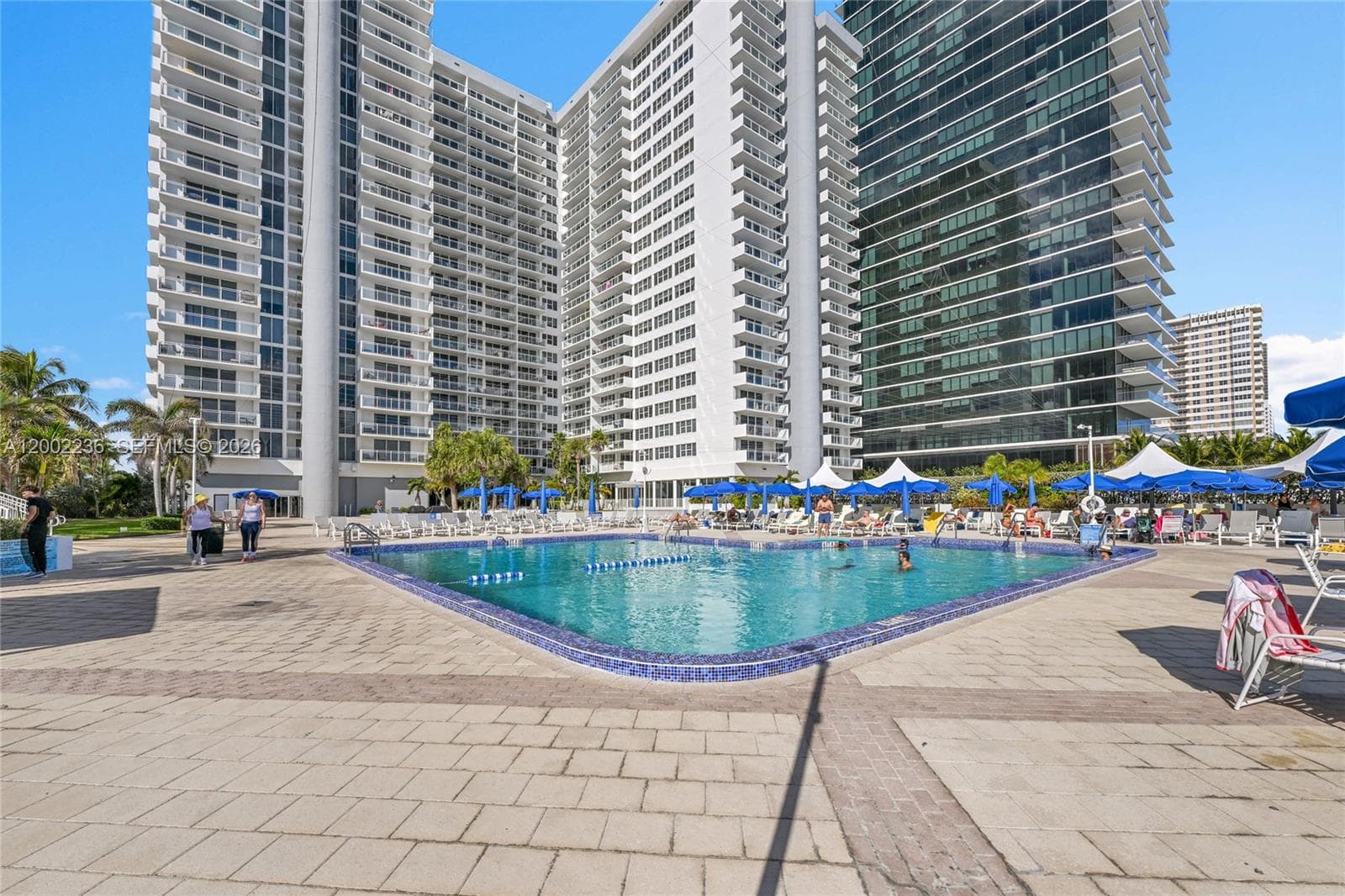 2030 Ocean Dr 2018 photo 15