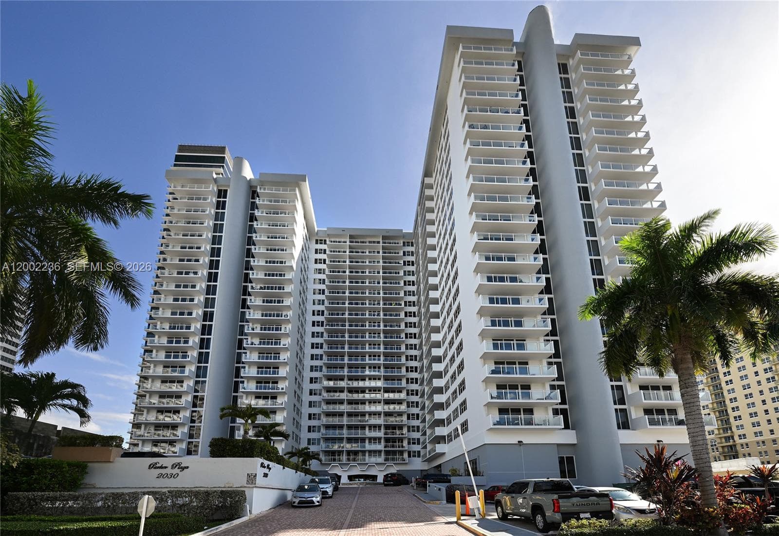 2030 Ocean Dr 2018 photo 25