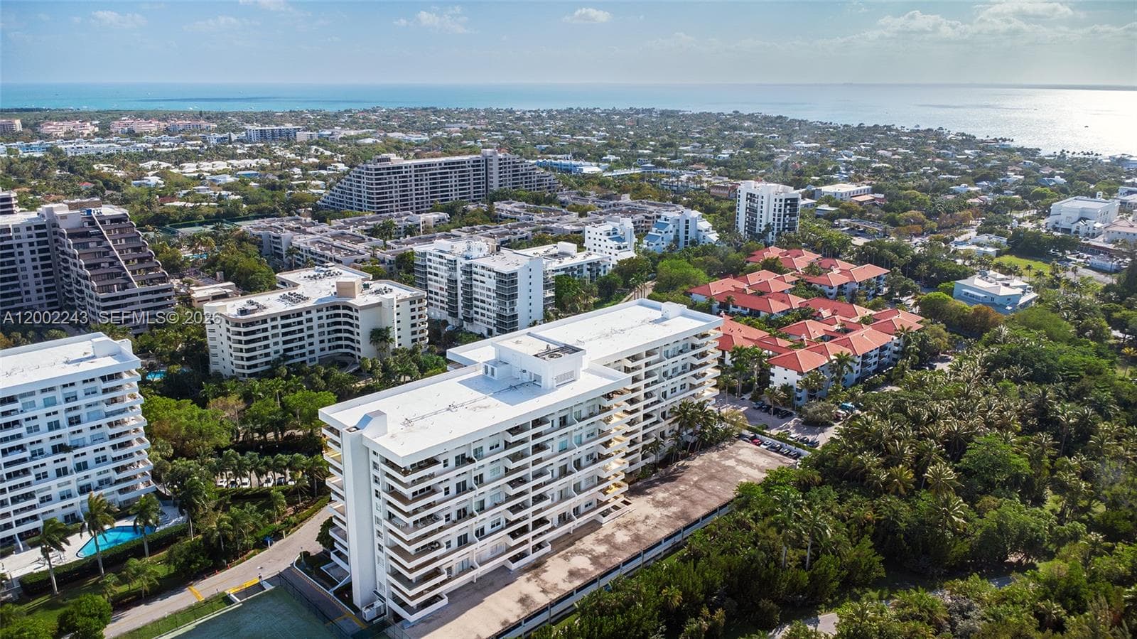 155 OCEAN LANE DR 1101 photo 6