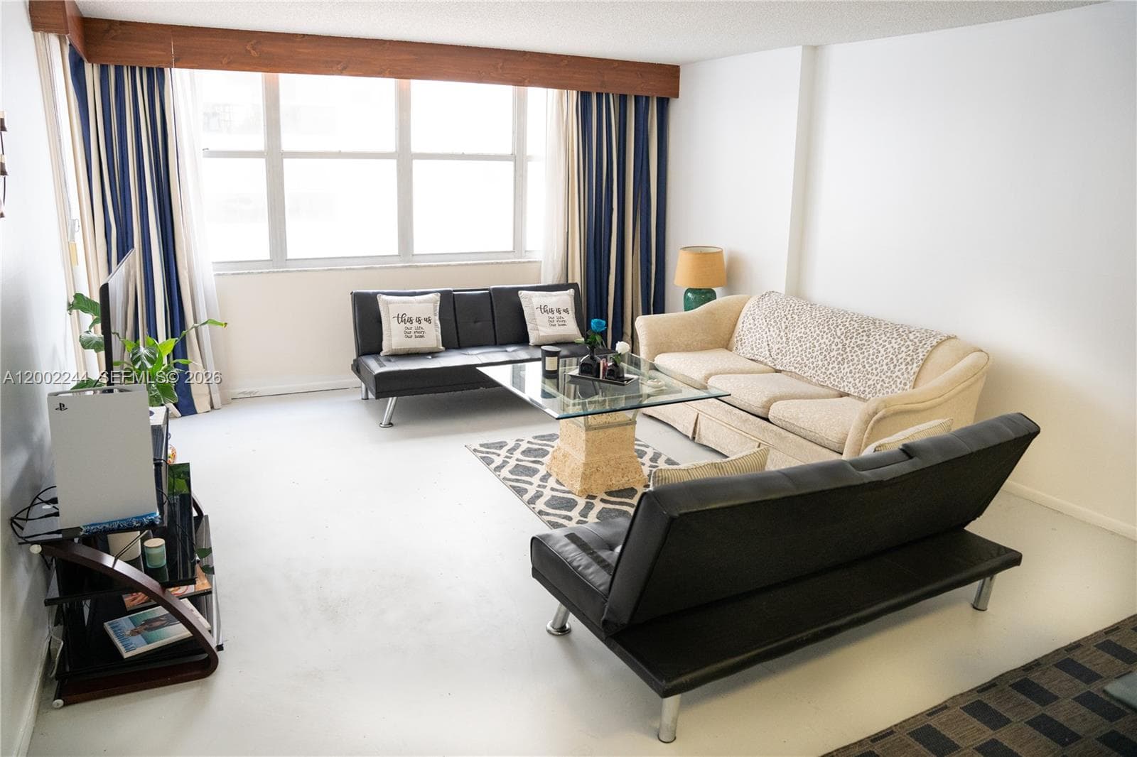 6039 Collins Ave 412 photo 7