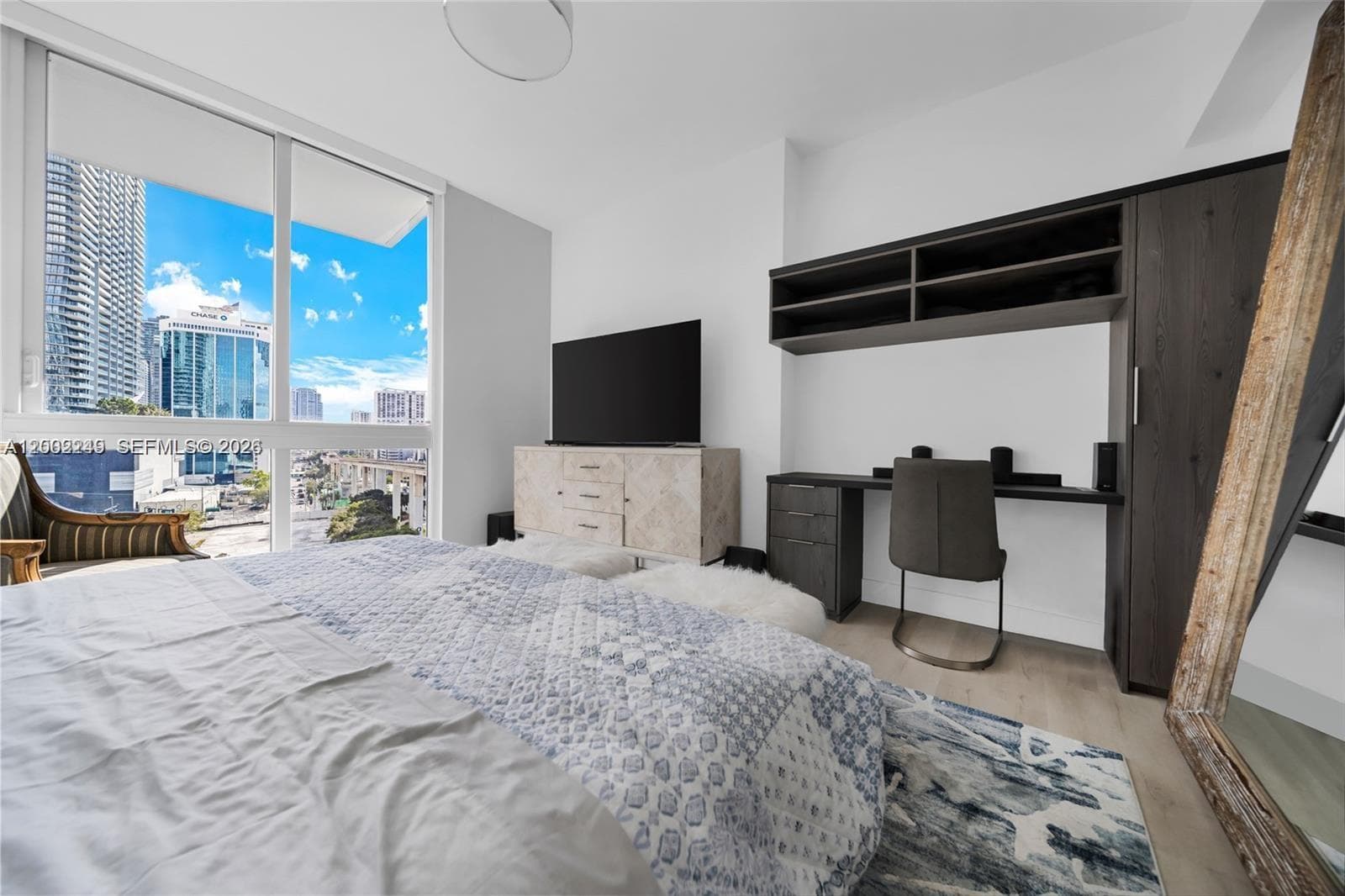 92 3rd St 902 photo 13