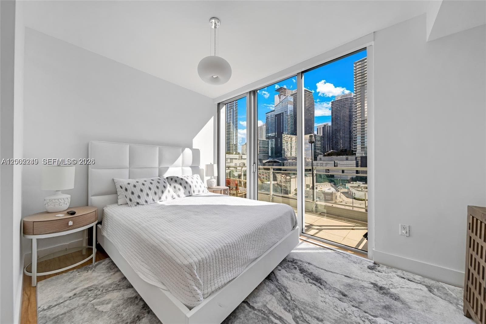 92 3rd St 902 photo 24