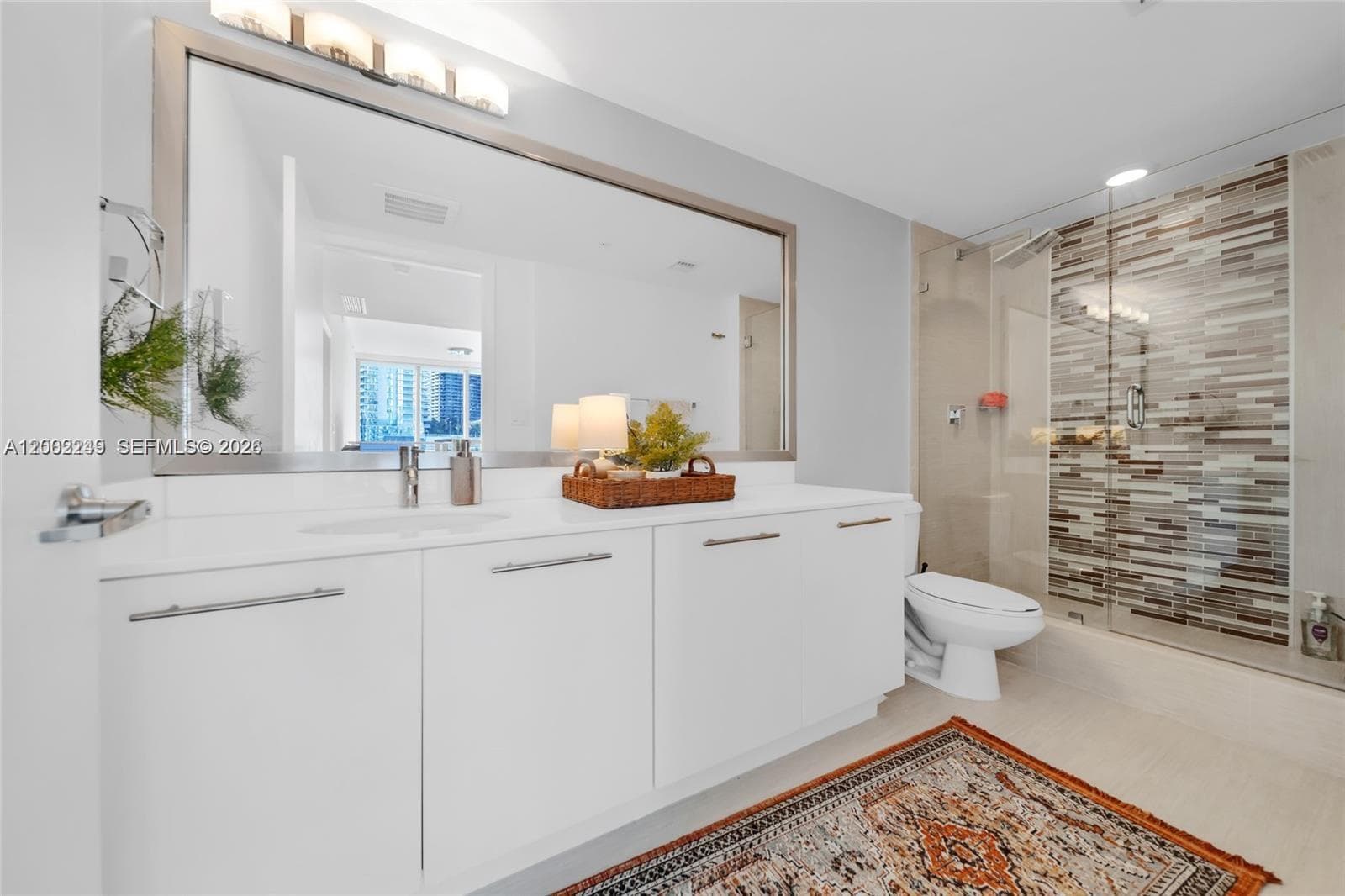 92 3rd St 902 photo 15