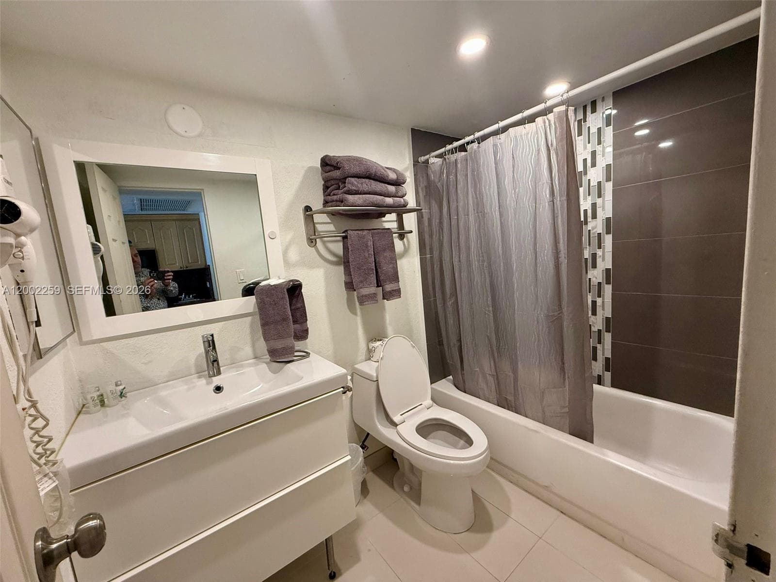 19201 Collins Ave 241 photo 3