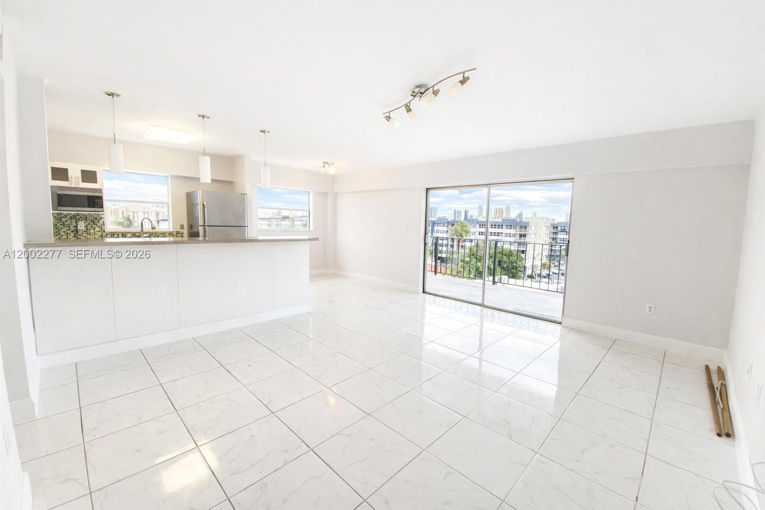 16508 26th Ave 601 photo 2