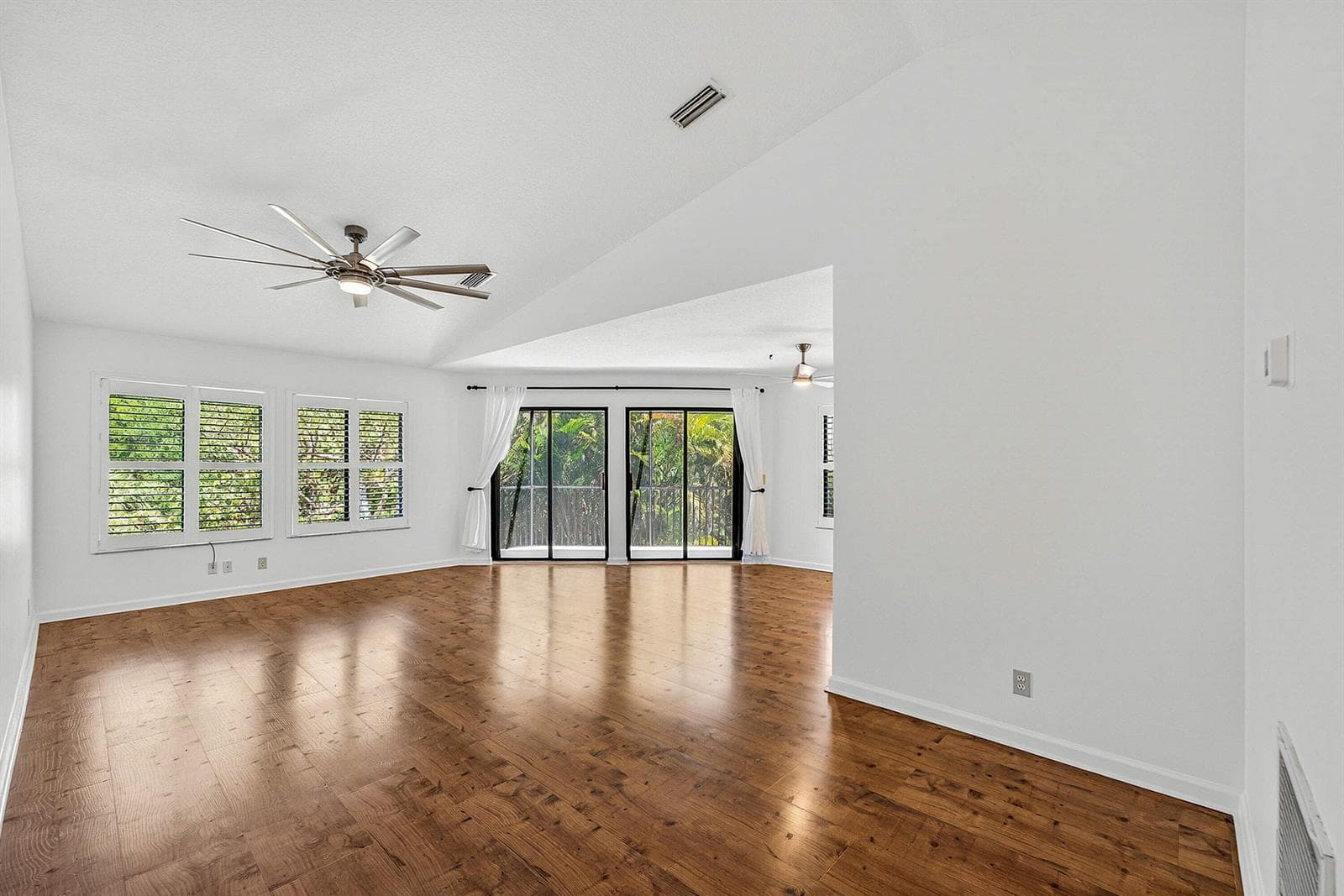 5662 SE Schooner Oaks Way photo 7