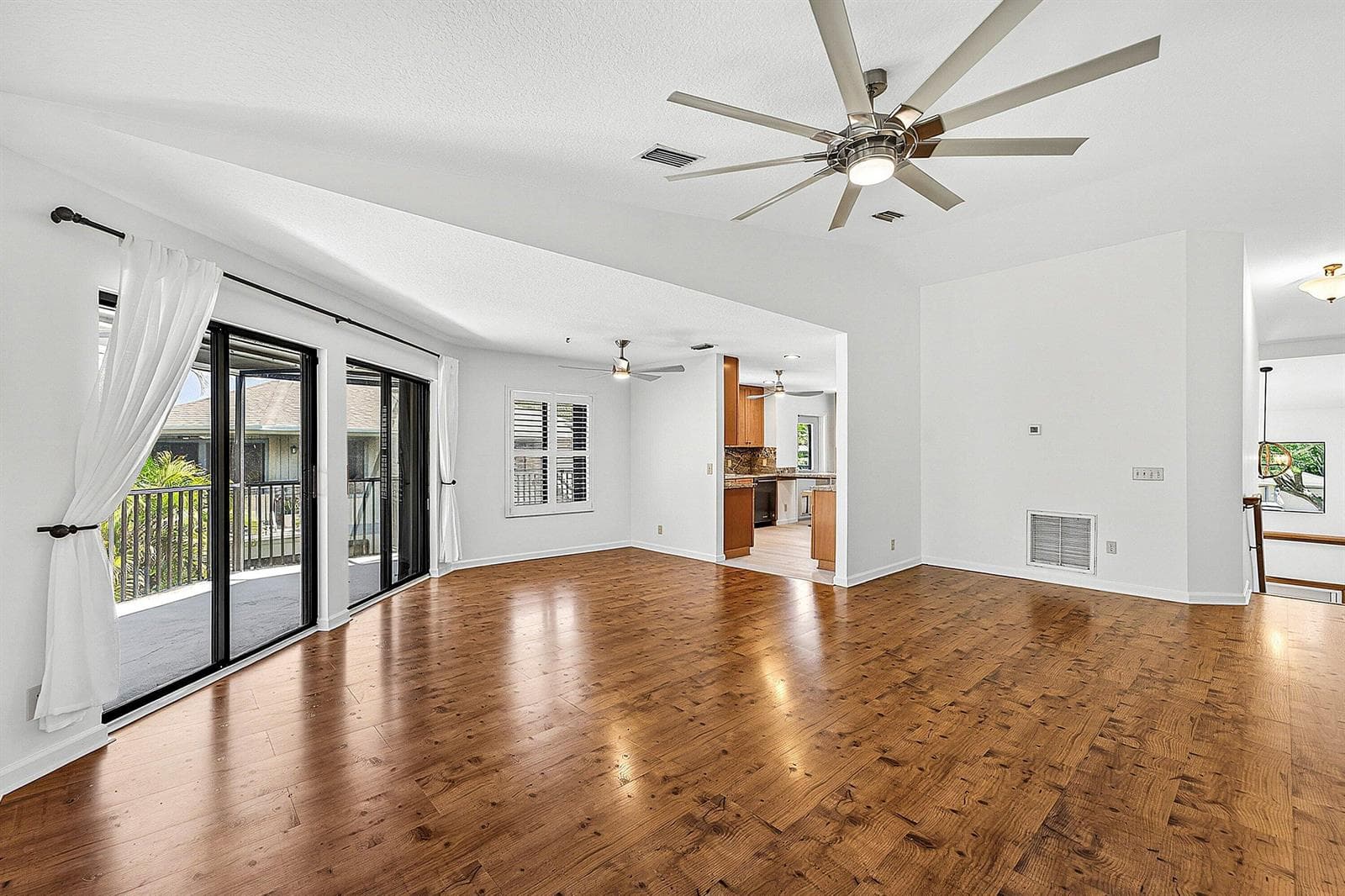 5662 SE Schooner Oaks Way photo 8