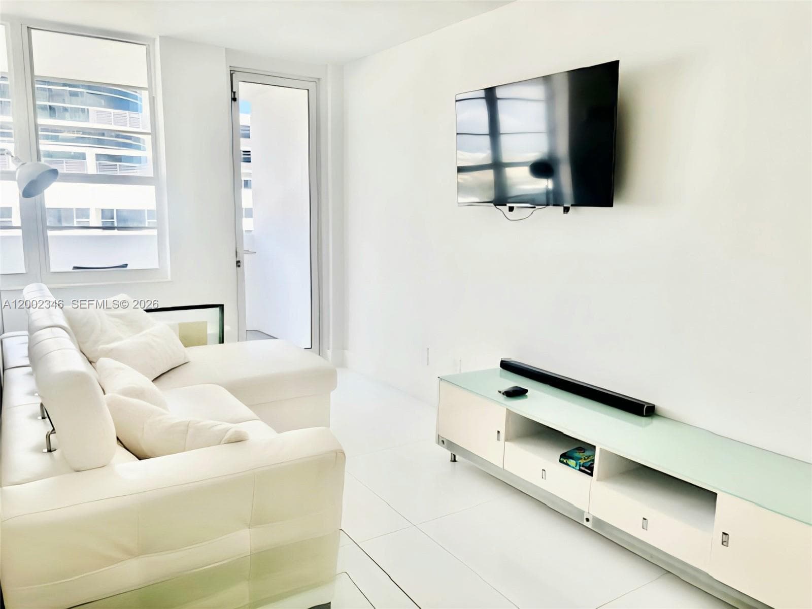 100 Lincoln Rd 927 photo 2