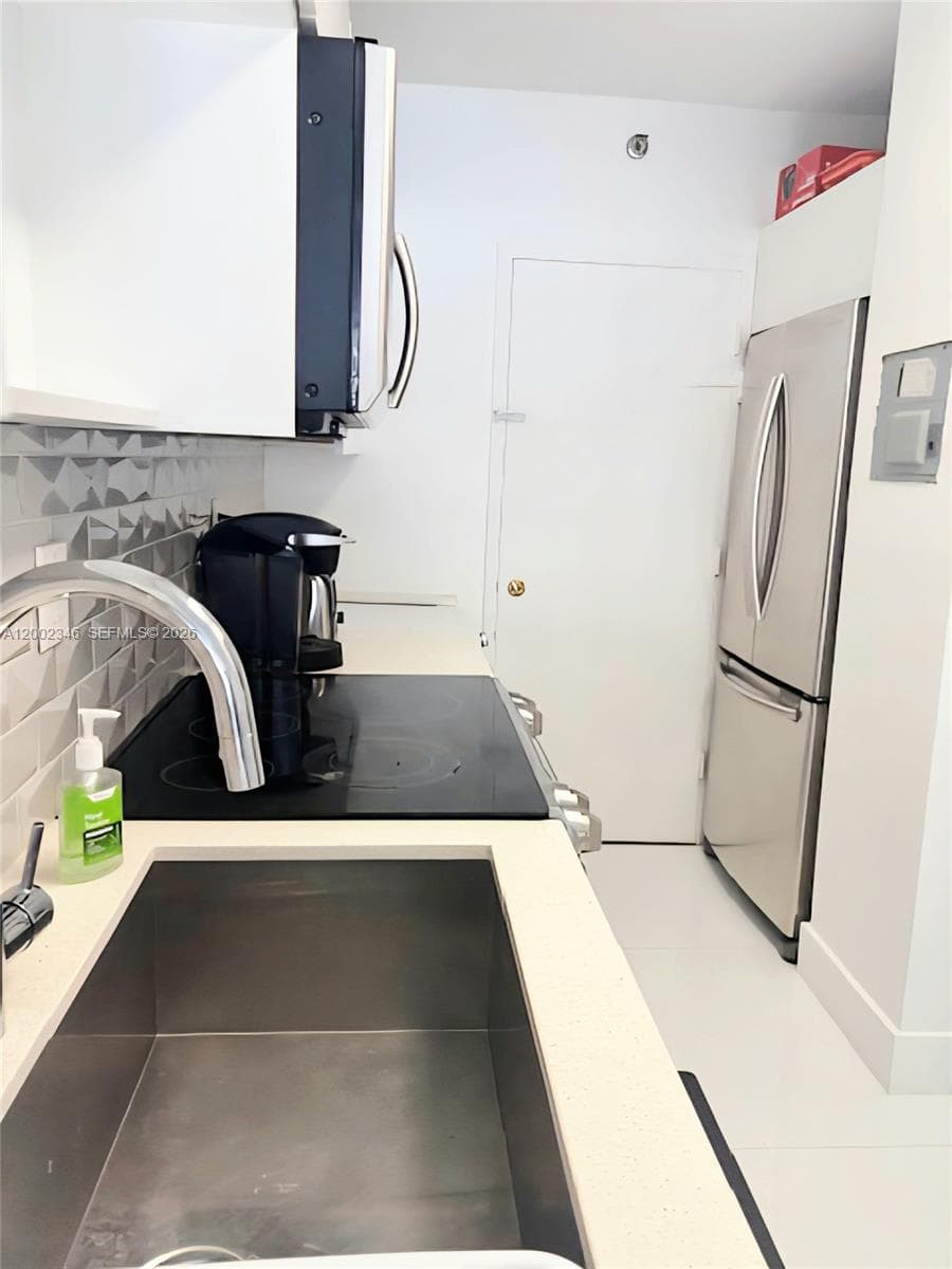 100 Lincoln Rd 927 photo 9