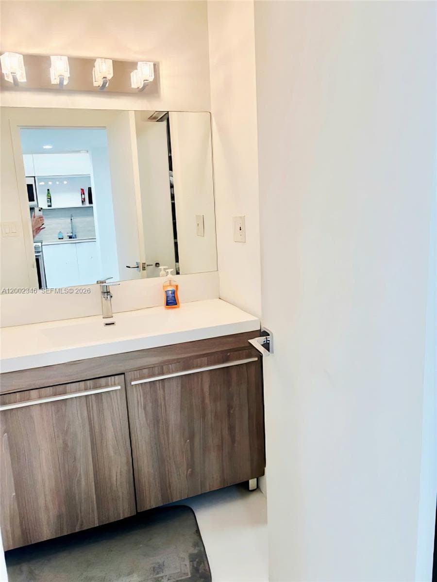 100 Lincoln Rd 927 photo 18