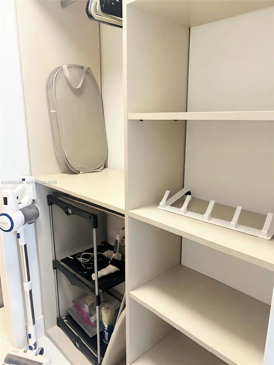 100 Lincoln Rd 927 photo 15